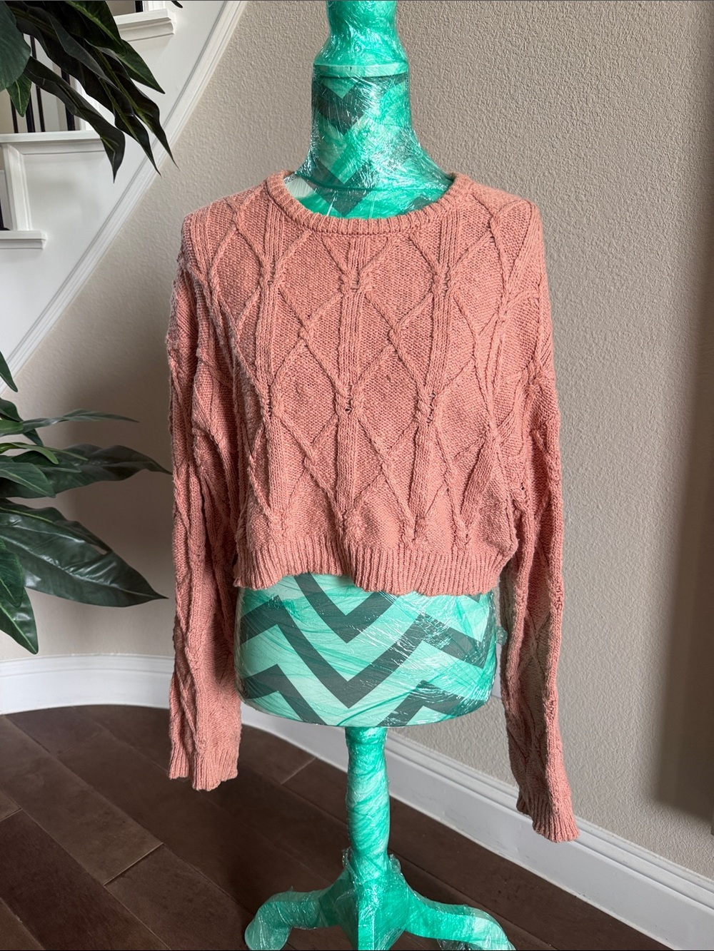 Forever 21 Dusty Rose Cable-Knit Cropped Sweater